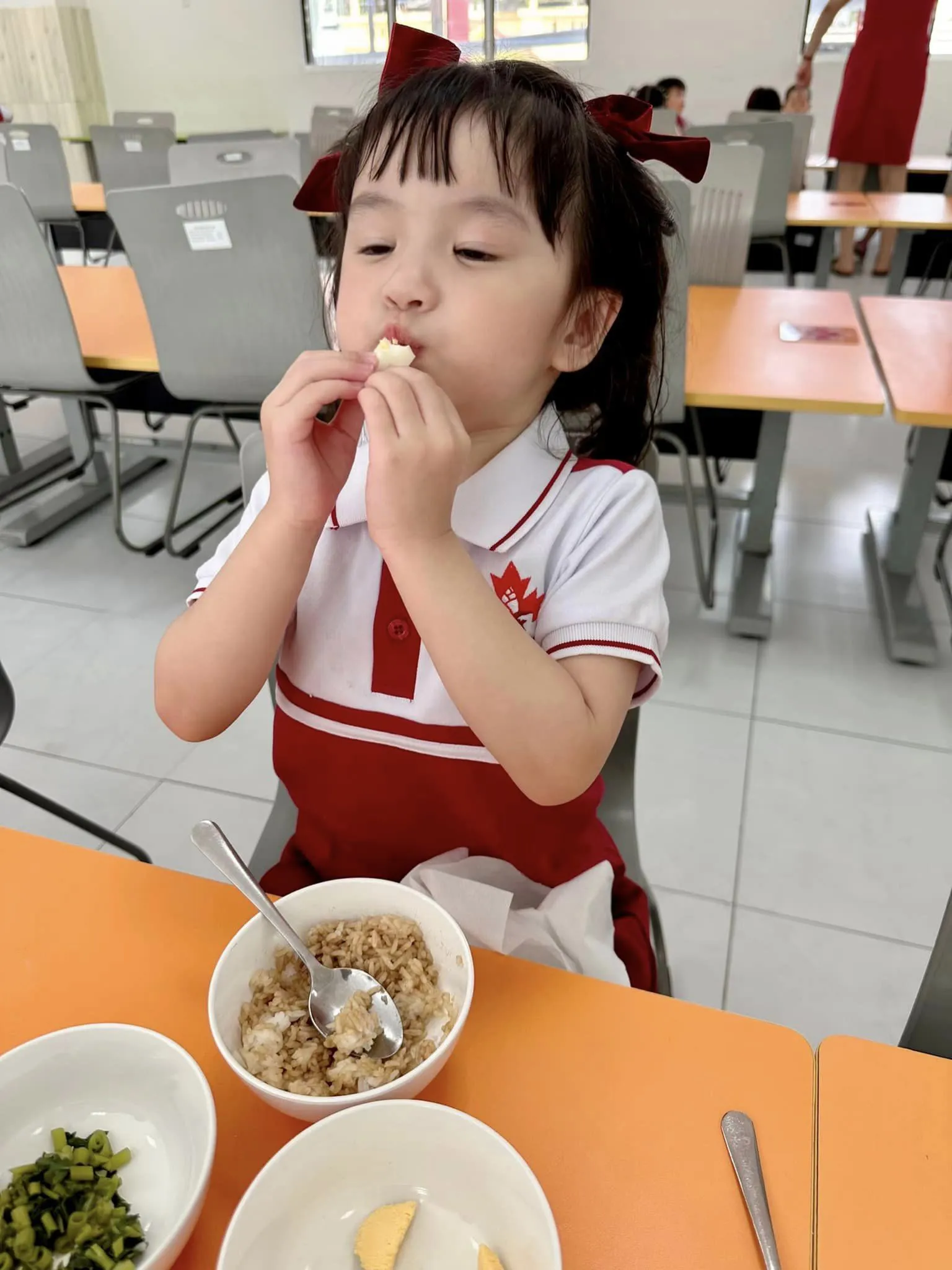 con-gai-doan-di-bang-5