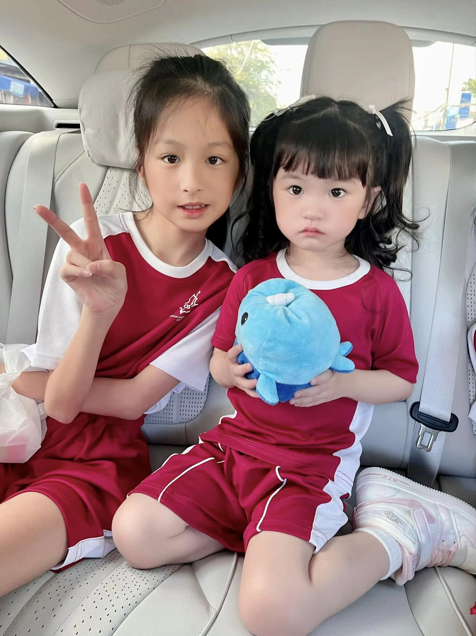 con-gai-doan-di-bang-6