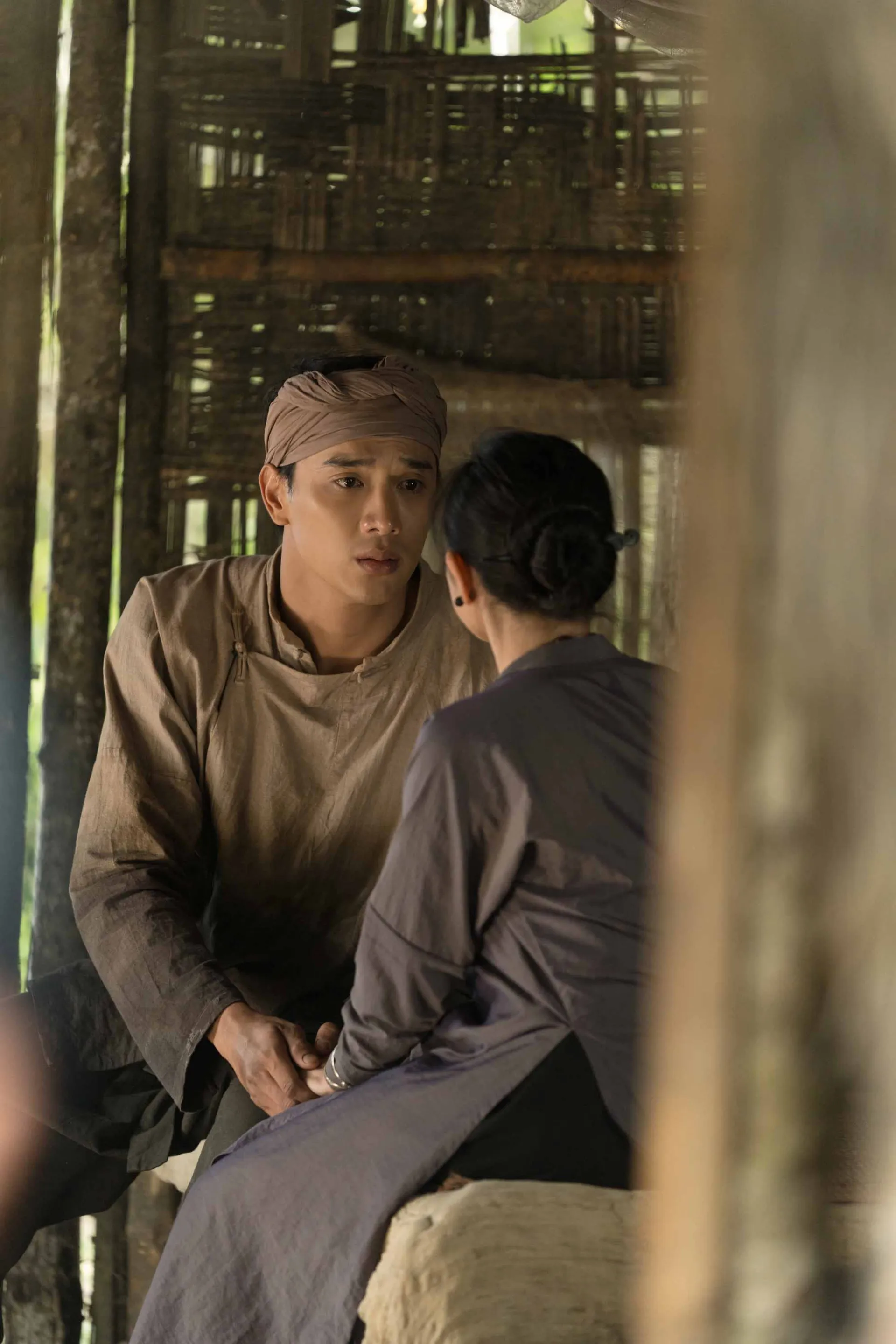 kaity-nguyen-sanh-doi-cung-thuan-nguyen-trong-nguoi-vo-cuoi-cung2 (2)