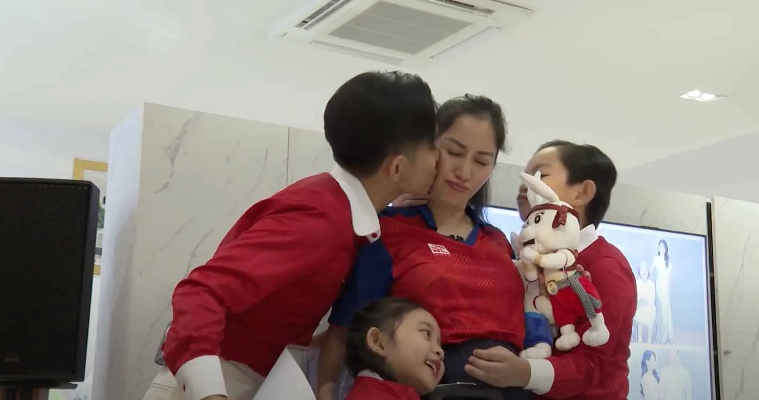 tap-16-me-vang-nha-ba-la-sieu-nhan-le-duong-bao-lam-bien-dao-mua-an-do13