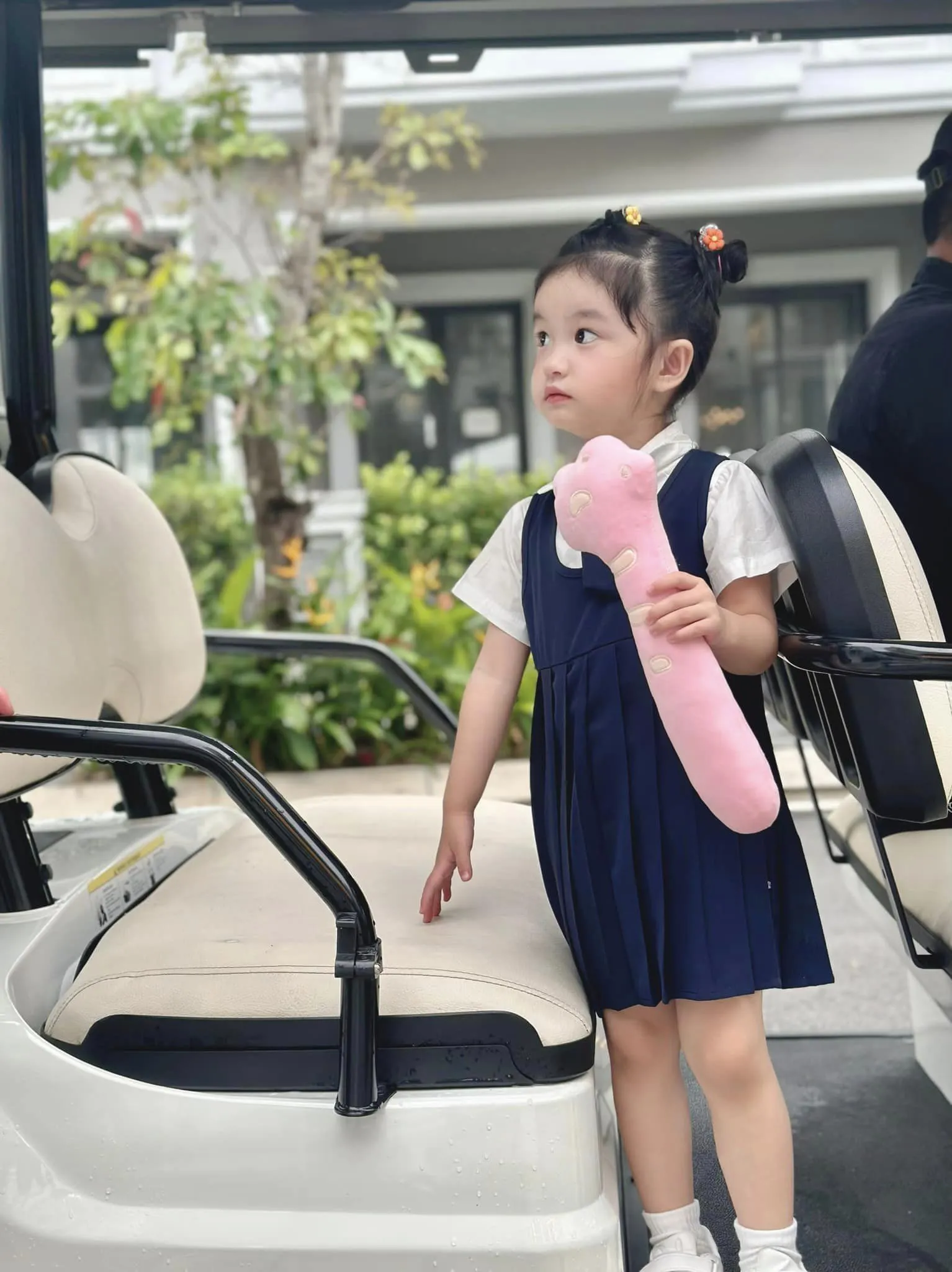 con-gai-ut-doan-di-bang-7