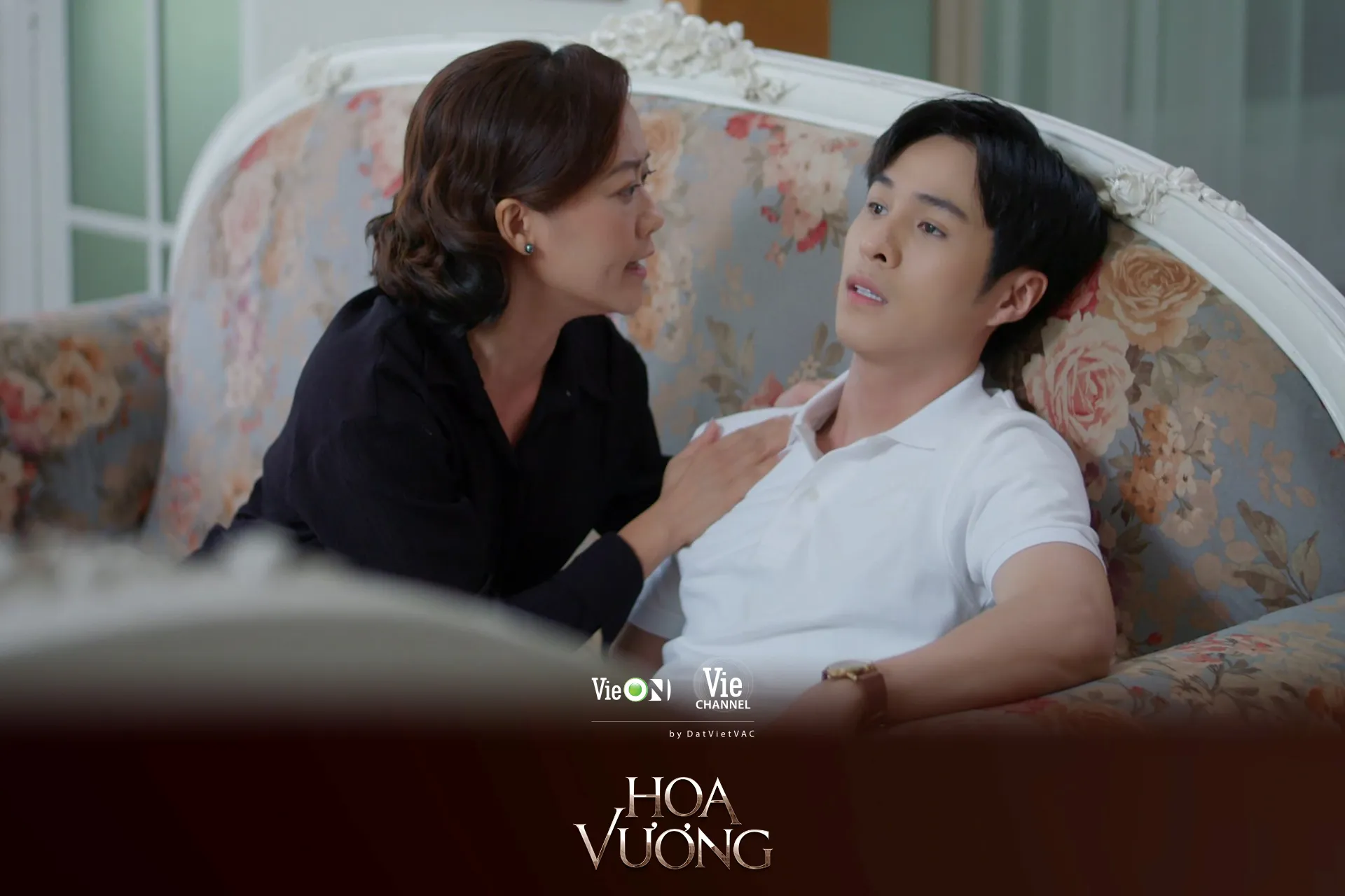 hoa-vuong-tap-53-55-hong-anh-thanh-thuy-dao-boi-qua-khu-cua-anh-thu-de-truy-tim-tung-tich-dua-con-rieng1