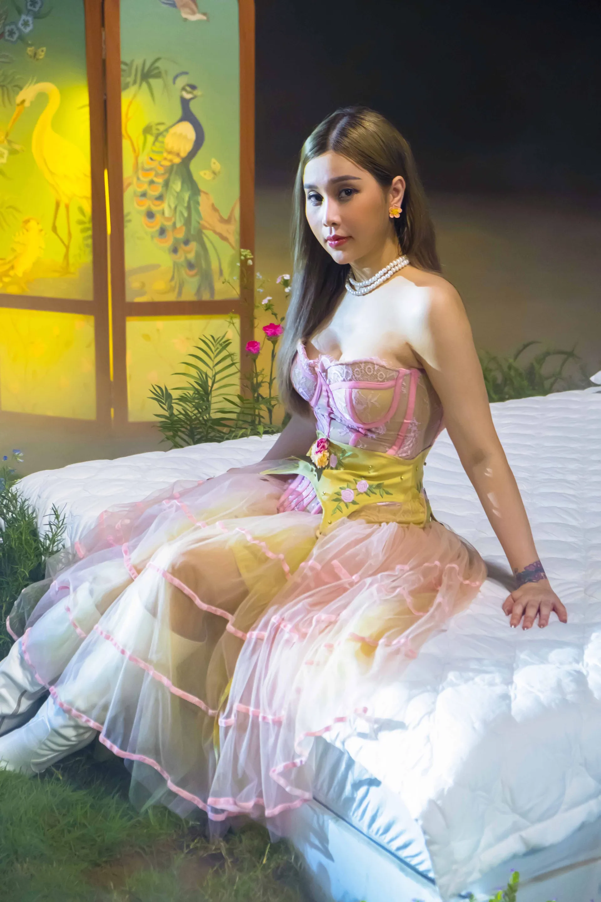 chu-nhan-ca-khuc-trieu-view-uki-uyen-tung-mv-moi-voi-phong-cach-hoan-toan-khac-la1