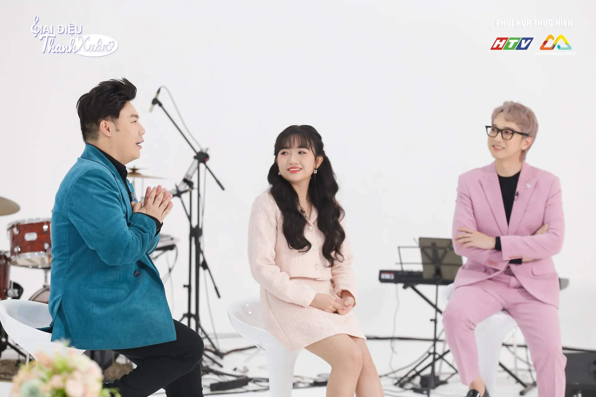 hamlet-truong-va-dieu-kien-lan-dau-ket-hop-voi-ban-hit-thuyen-quyen11