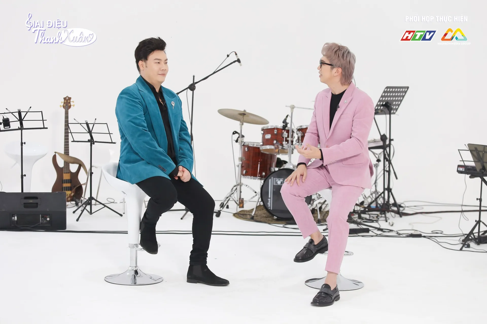 hamlet-truong-va-dieu-kien-lan-dau-ket-hop-voi-ban-hit-thuyen-quyen115