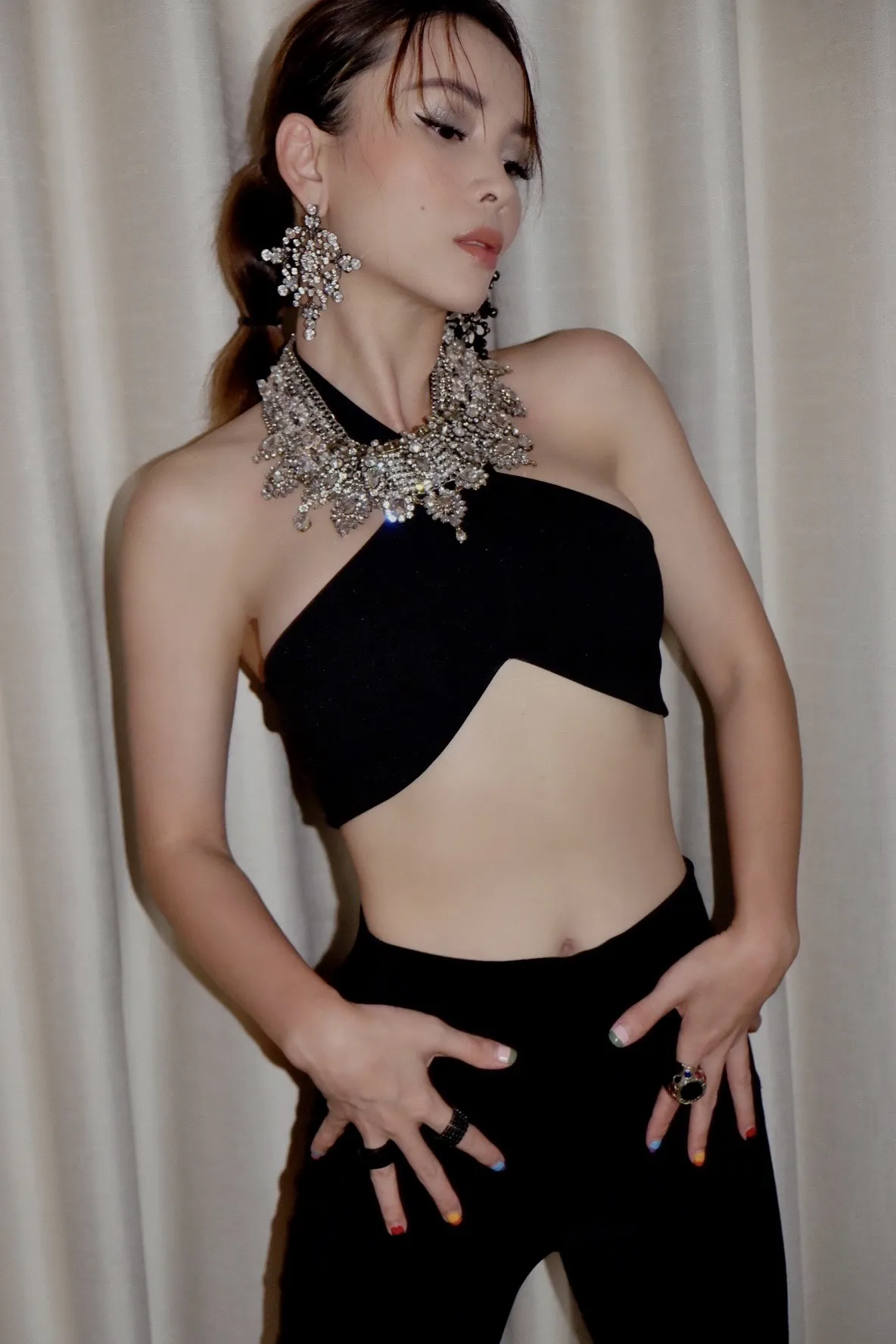 yen-trang-noi-gi-khi-bi-cho-rang-khong-con-tha-thiet-voi-nghe-thuat4