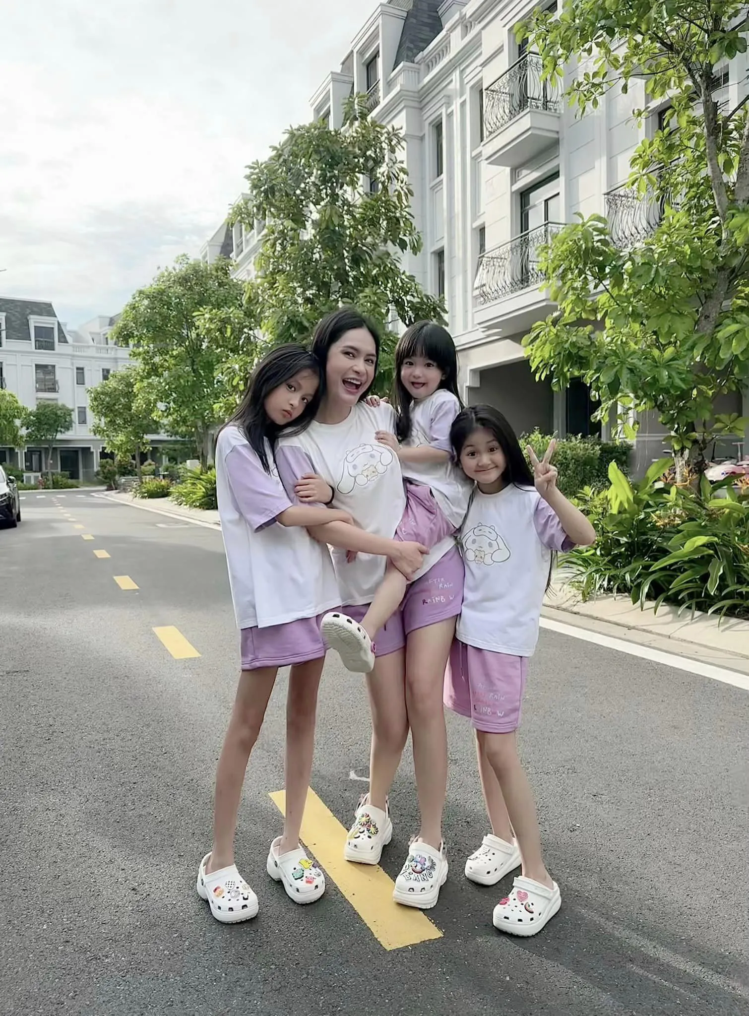 con-gai-ut-doan-di-bang-3