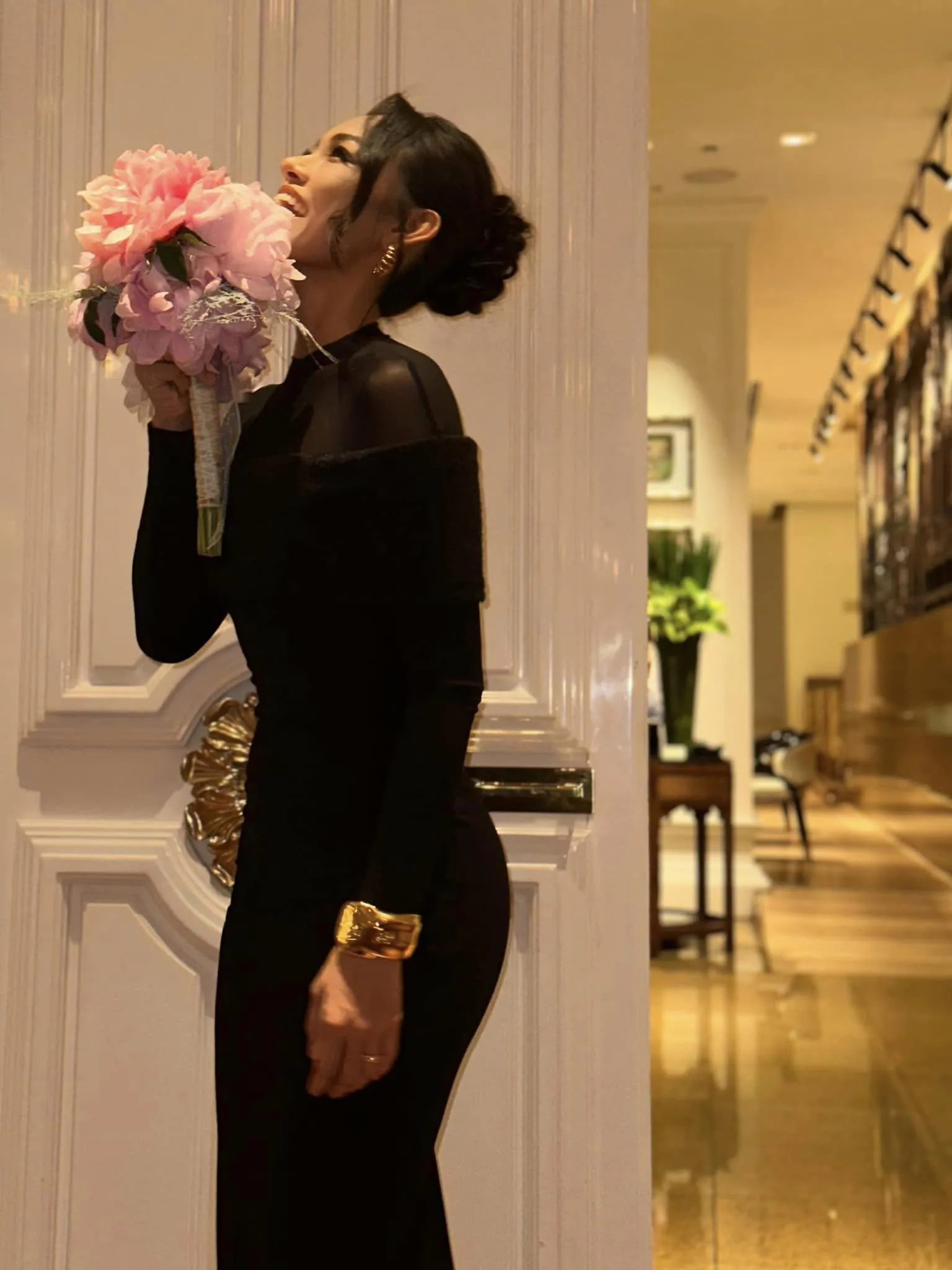 dam-cuoi-sieu-mau-thanh-hang-8