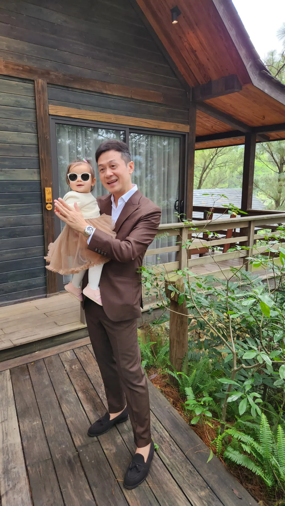 mc-anh-tuan-chi-dep-dap-gio-re-song-2