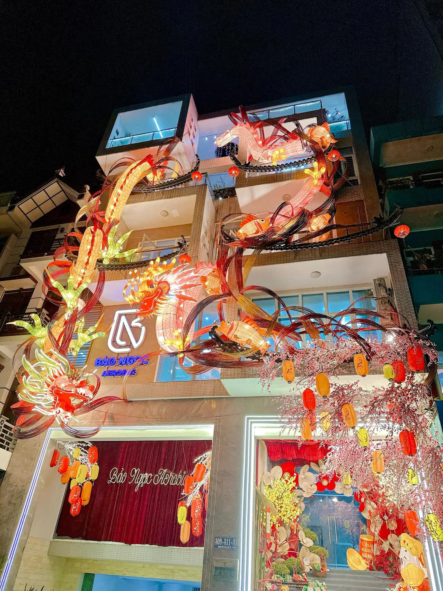 pham-thoai-trang-tri-rong-khong-lo-4