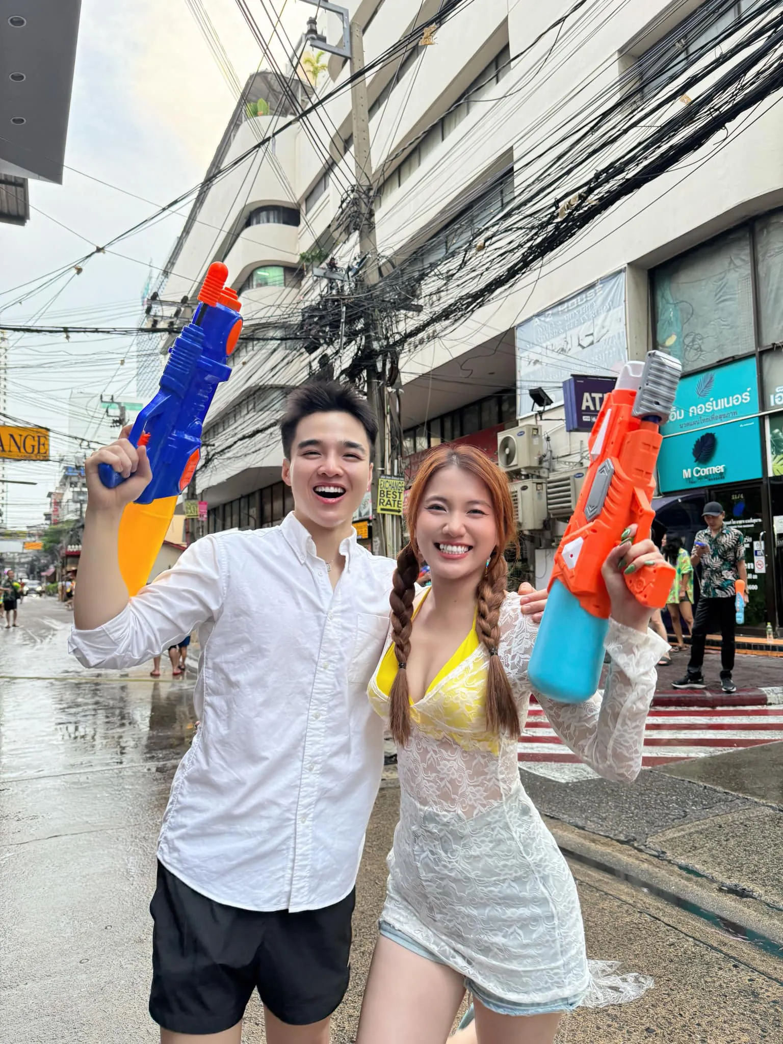 tun-pham-em-ma-nhat-khanh-2