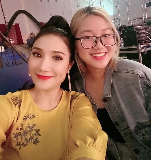 con-gai-ba-moi-cat-tuong-du-hoc-uc-nhan-sac-bung-no-o-tuoi-20-0e78c80b