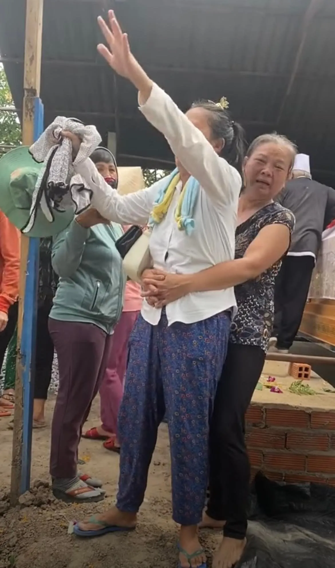 344557657_1295526314694326_8358385596319959615_n