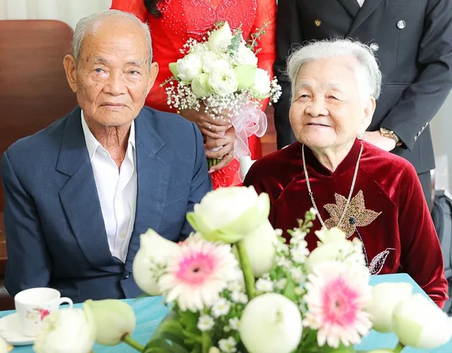 anh-2--ong-ba-cu-168382782927469265736