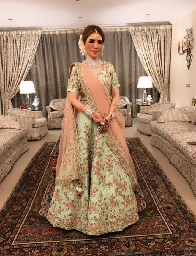 me-don-than-u60-van-khien-ty-phu-dubai-me-dam-tien-tieu-vat-hon-7-ty-thang-moi-ngay-chi-can-mac-dep--4415_1560067114-1684556941-164-width660height861