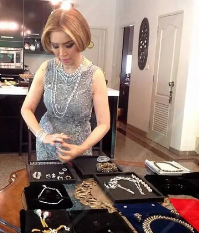 me-don-than-u60-van-khien-ty-phu-dubai-me-dam-tien-tieu-vat-hon-7-ty-thang-moi-ngay-chi-can-mac-dep--9-1486349190-1684556941-772-width660height772