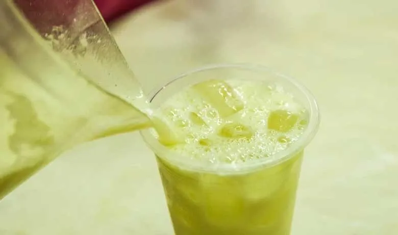 loai-nuoc-ban-ca-nghin-cocngay-khi-troi-nang-nong-ai-cung-nghi-giai-nhiet-tot-nhung-chuyen-gia-khang-mia1-1685344319-980-width780height461