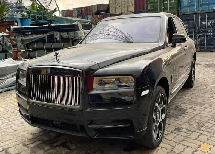 Rolls-Royce-Cullinan-3