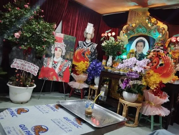 con-gai-vu-linh-thong-bao-dieu-dac-biet-trong-le-100-ngay-cua-ba-ban-tho-nam-nghe-si-gay-xuc-dong-3-ngoisaovn-w2048-h1542