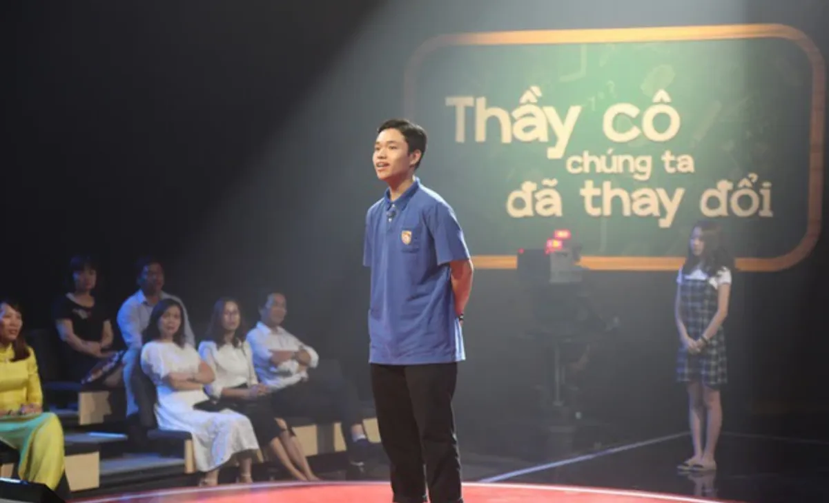 lop-truong-9-nam-hoc-gioi-thi-truot-lop-10 (1)