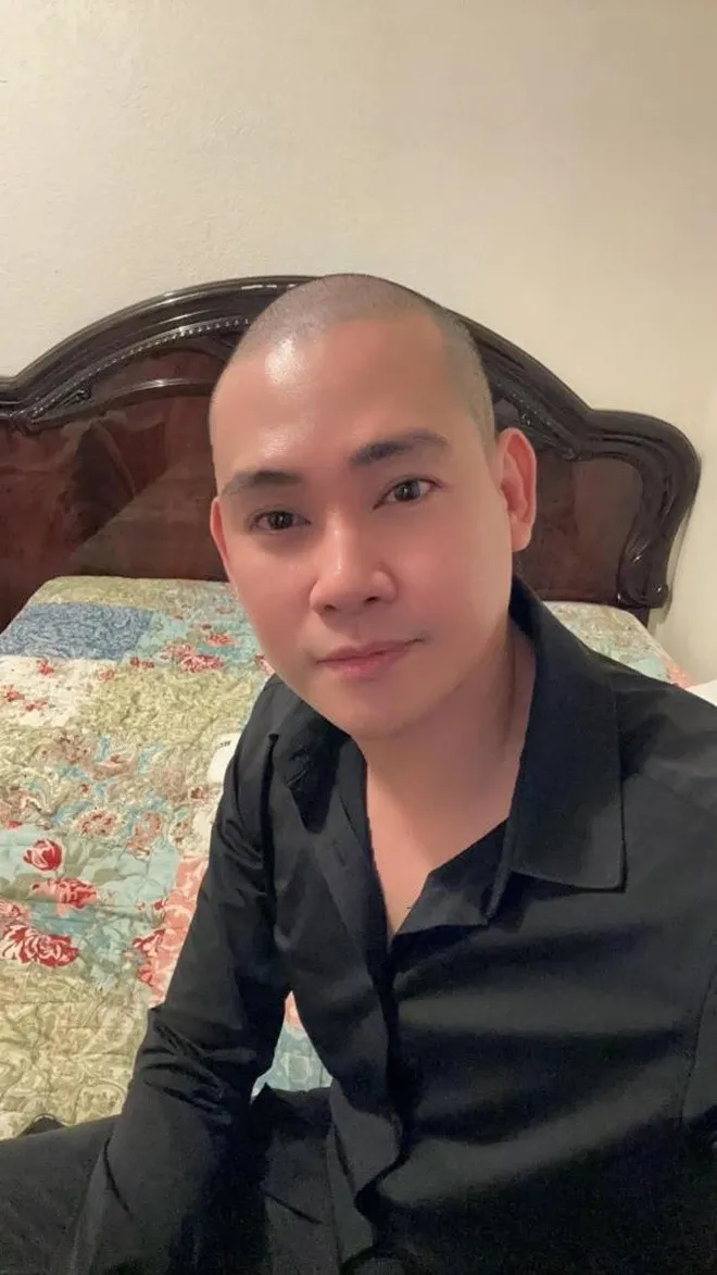 phung-ngoc-huy-xuong-toc-truoc-ngay-ve-viet-nam (1)