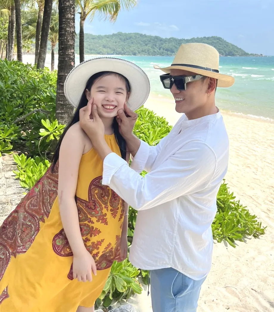 ly-binh-co-hanh-dong-dac-biet-voi-con-gai-pt-jolie (2)