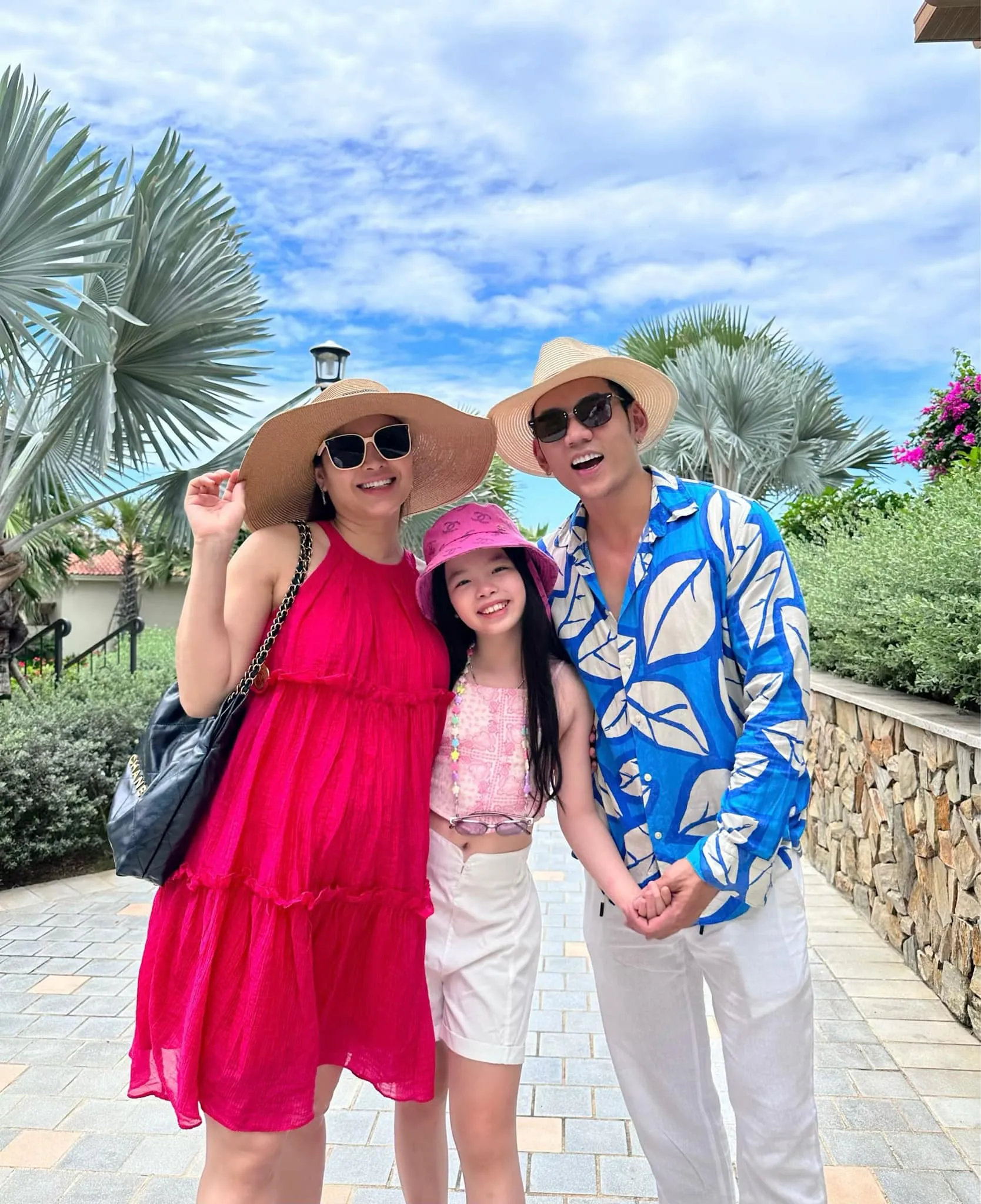 ly-binh-co-hanh-dong-dac-biet-voi-con-gai-pt-jolie (4)