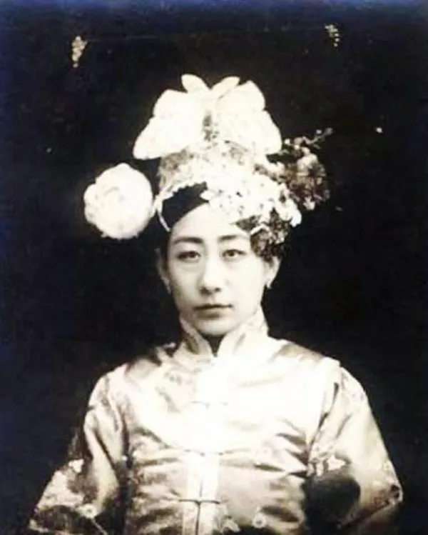 vi-cach-cach-cuoi-cung-cua-trieu-dai-nha-thanh (2)