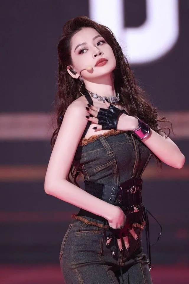 chipu-phat-am-tieng-trung-duoc-khen-ngoi-tai-dap=gio-2023 (4)