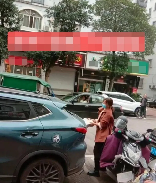 chong-noi-doi-di-cong-tac-de-ngoai-tinh-voi-tieu-tam (2)