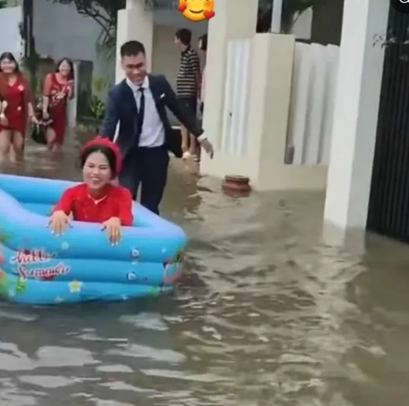 co dau ngoi phao tre em di dua dau (3)