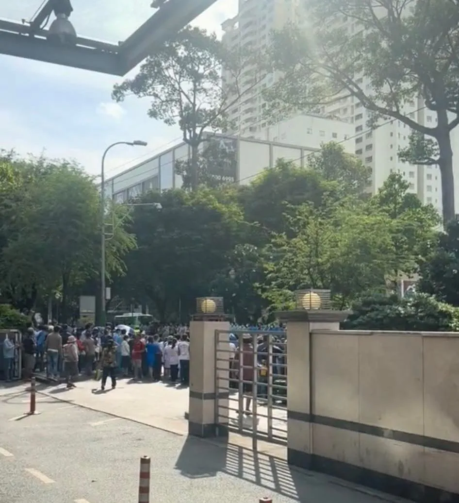 dong-nghiep-tien-dua-bac-si-nguyen-huu-phuc (1)