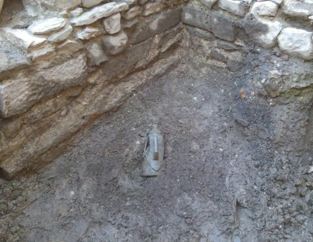 dao-duoc-kho-bau-toan-vang-khi-dao-mong-nha (3)