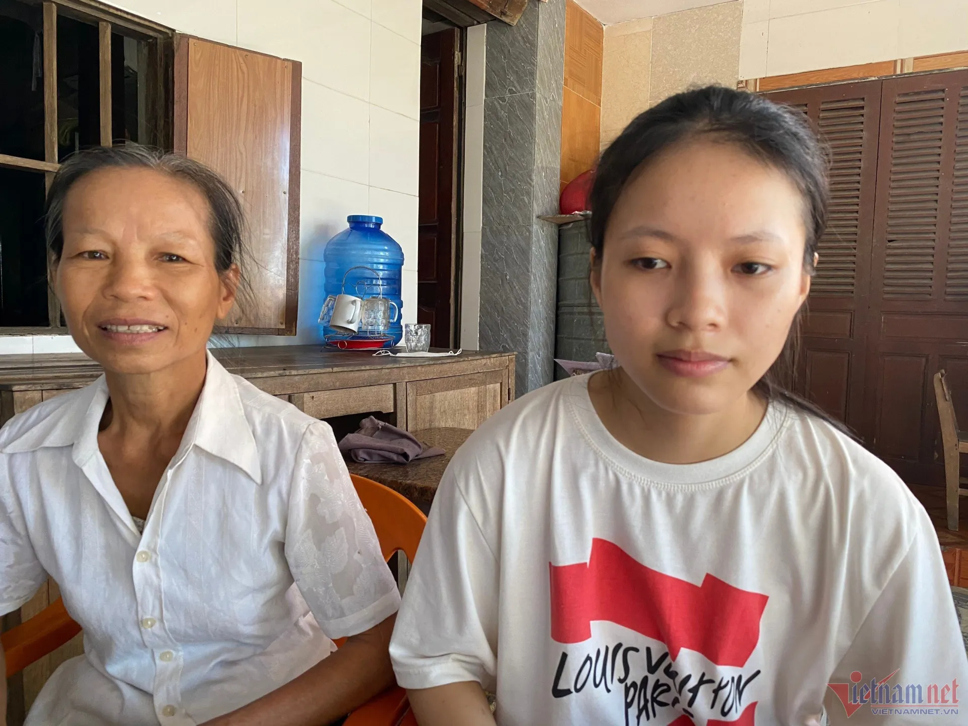 nu-sinh-duoc-4-truong-dh-tuyen-thang-nhung-khong-du-tien-hoc-phi (3)