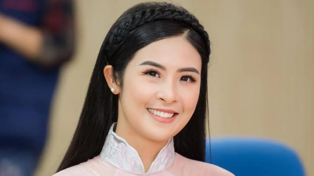 hoa-hau-ngoc-han-thu-nhap-1-ty-dong (5)