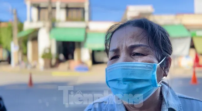 hang-xom-ke-lai-vu-xe-tai-mat-lai-lao-vao-nha-dan (3)