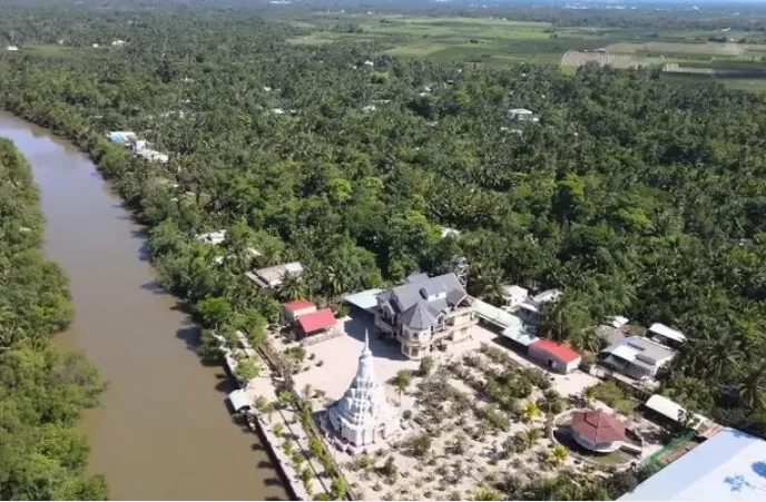 nguoi-dan-ong-trung-so-320-ty (1)