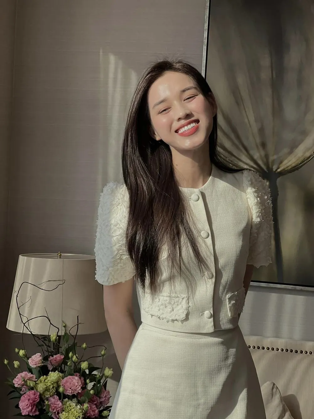 hoa-hau-do-ha-gap-su-co-trang-diem-de-lai-seo (3)