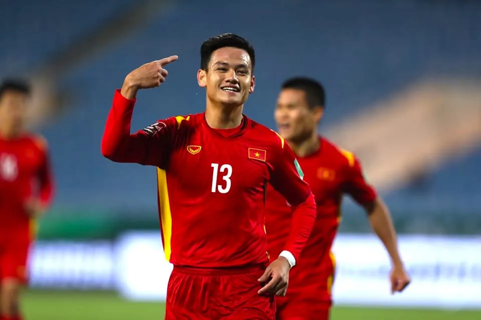 que-ngoc=hai-nhac-den-ho-tan-tai-giua-on-ao-cua-y-nhi (2)