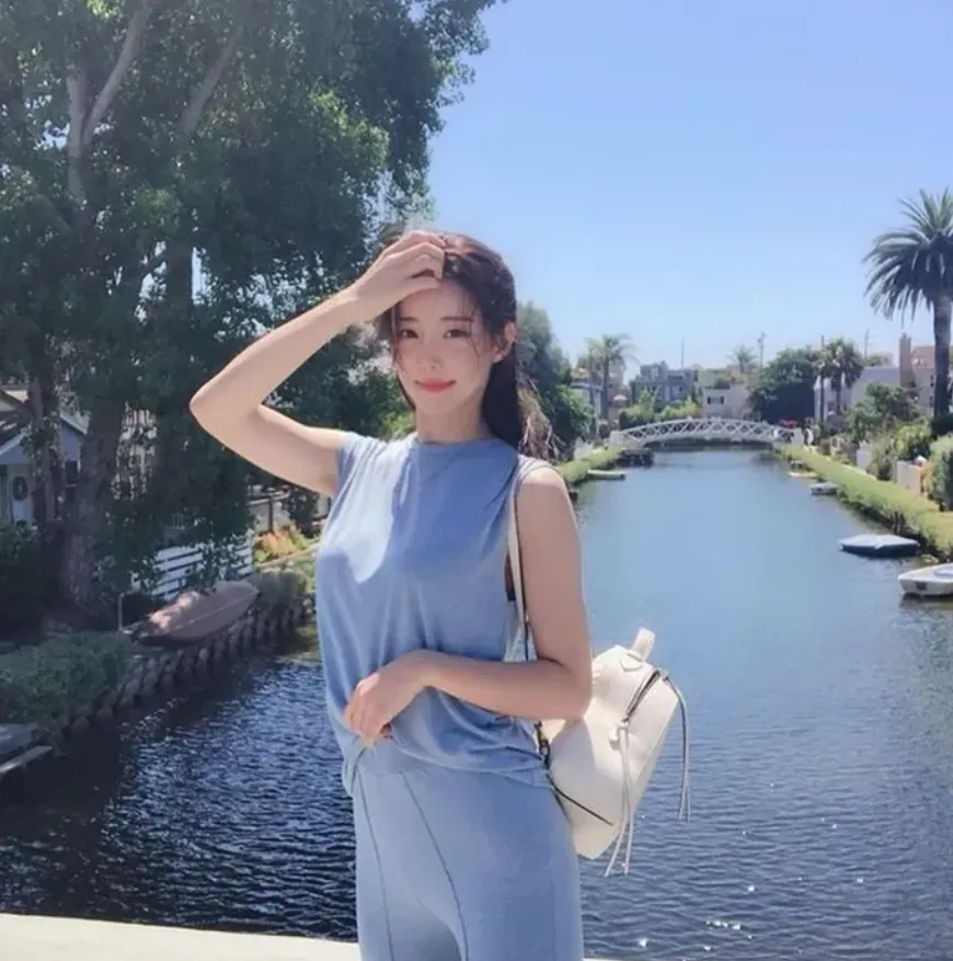 cuu-tiep-vien-hang-khong-bo-viec-lam-livestream-kiem-nua-ty-1-thang (7)