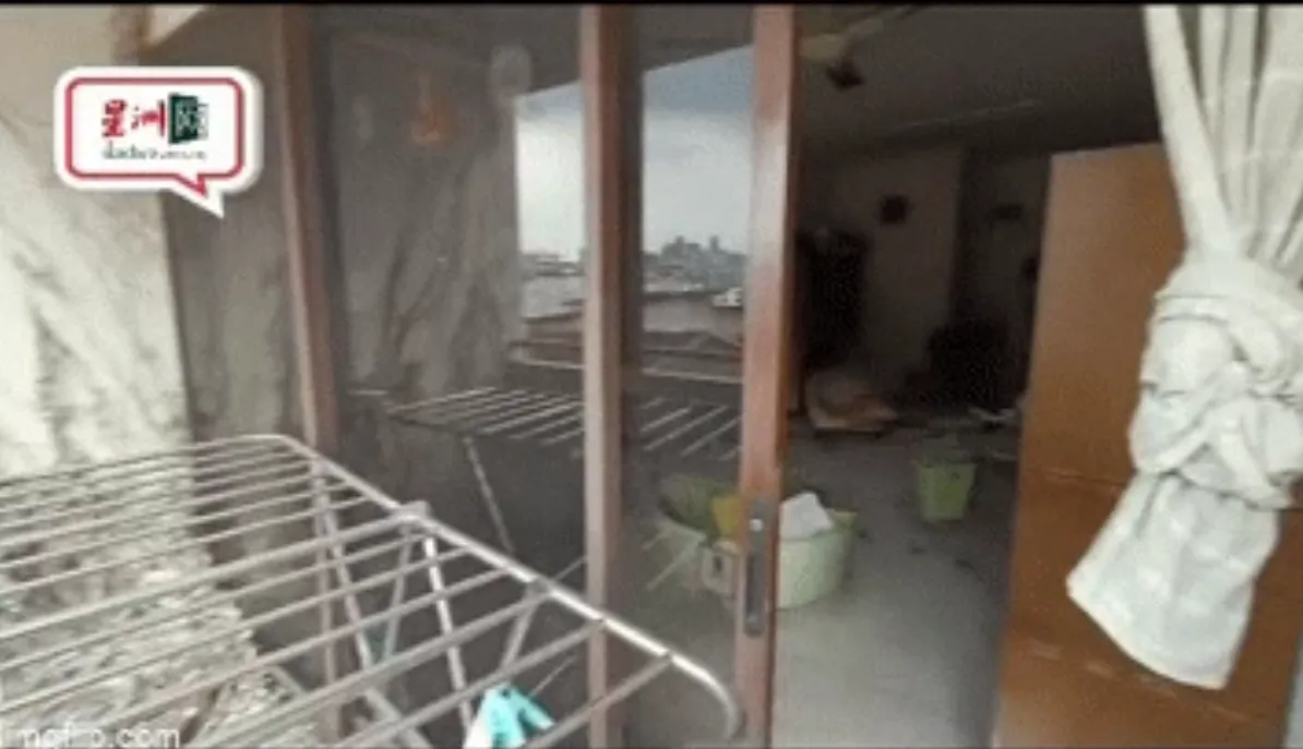 canh-tuong-ben-trong-can-nha-bi-khoa-3-thang (3)