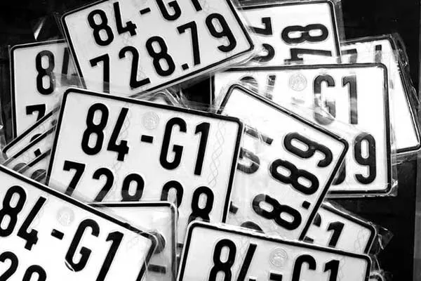 so-phan-xe-chua-sang-ten-doi-chu (1)