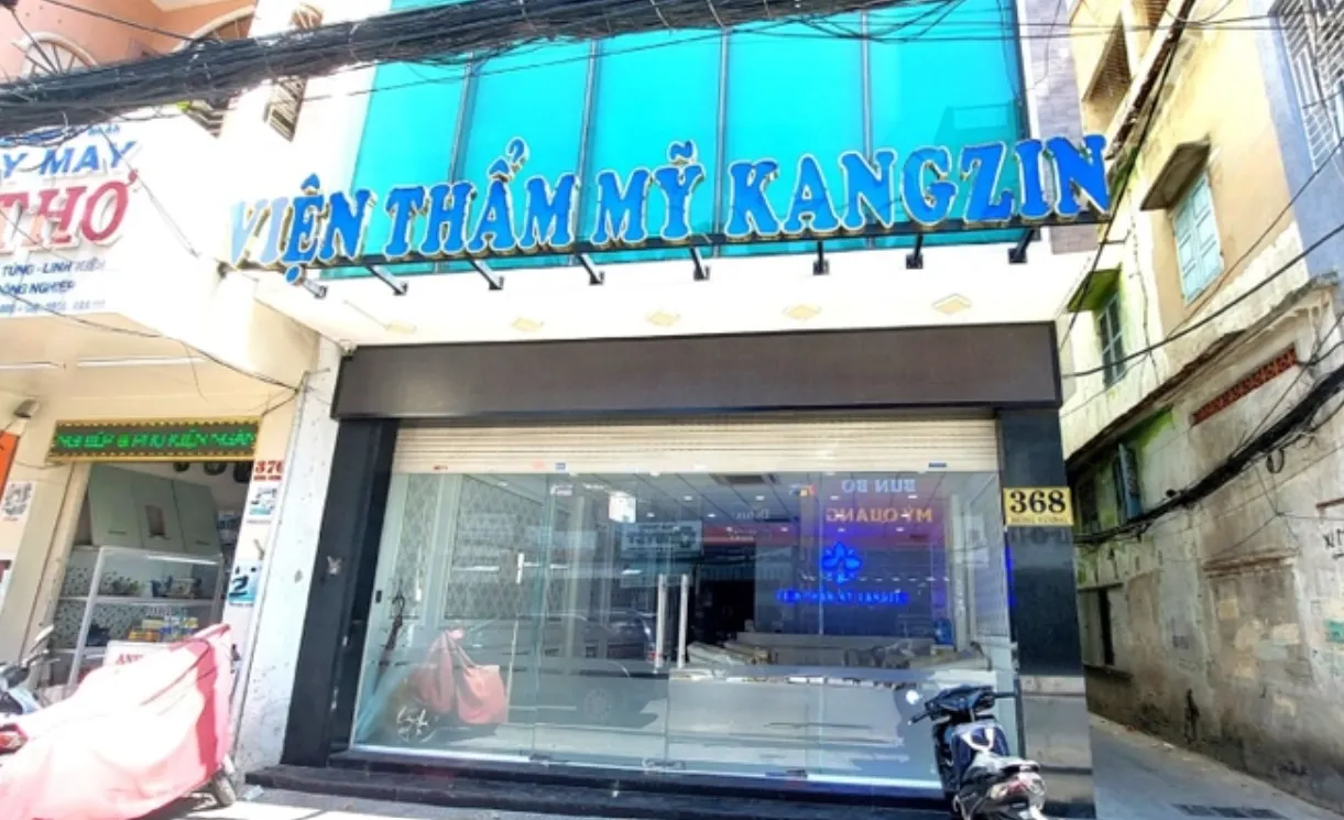 tham-my-vien-de-lao-cong-cang-da-mat-cho-khac (1)