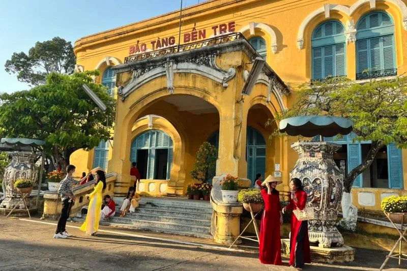 dai-ta-pham-ngoc-thao-diep-vien-co-1-0-2 (1)