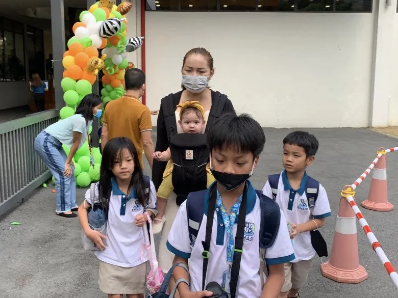 diem-chau-lam-me-don-than-ban-banh-trang-nuoi-con (2)