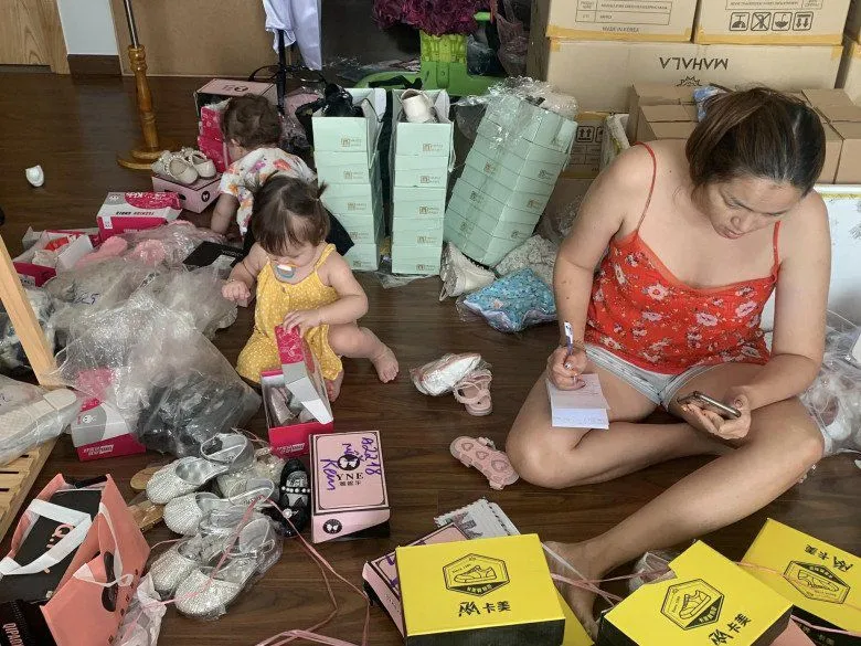 diem-chau-lam-me-don-than-ban-banh-trang-nuoi-con (6)