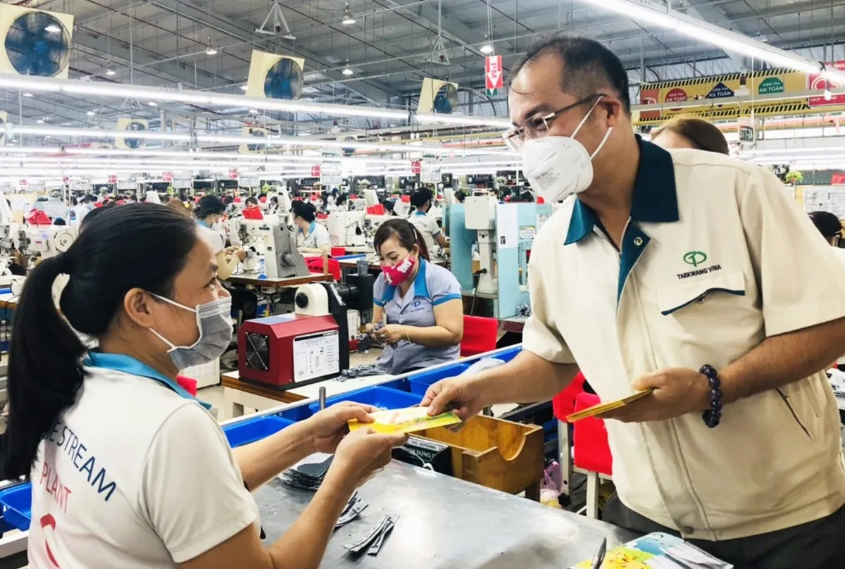 quy-dinh-ve-tien-luong-thuong-dip-le-29 (2)