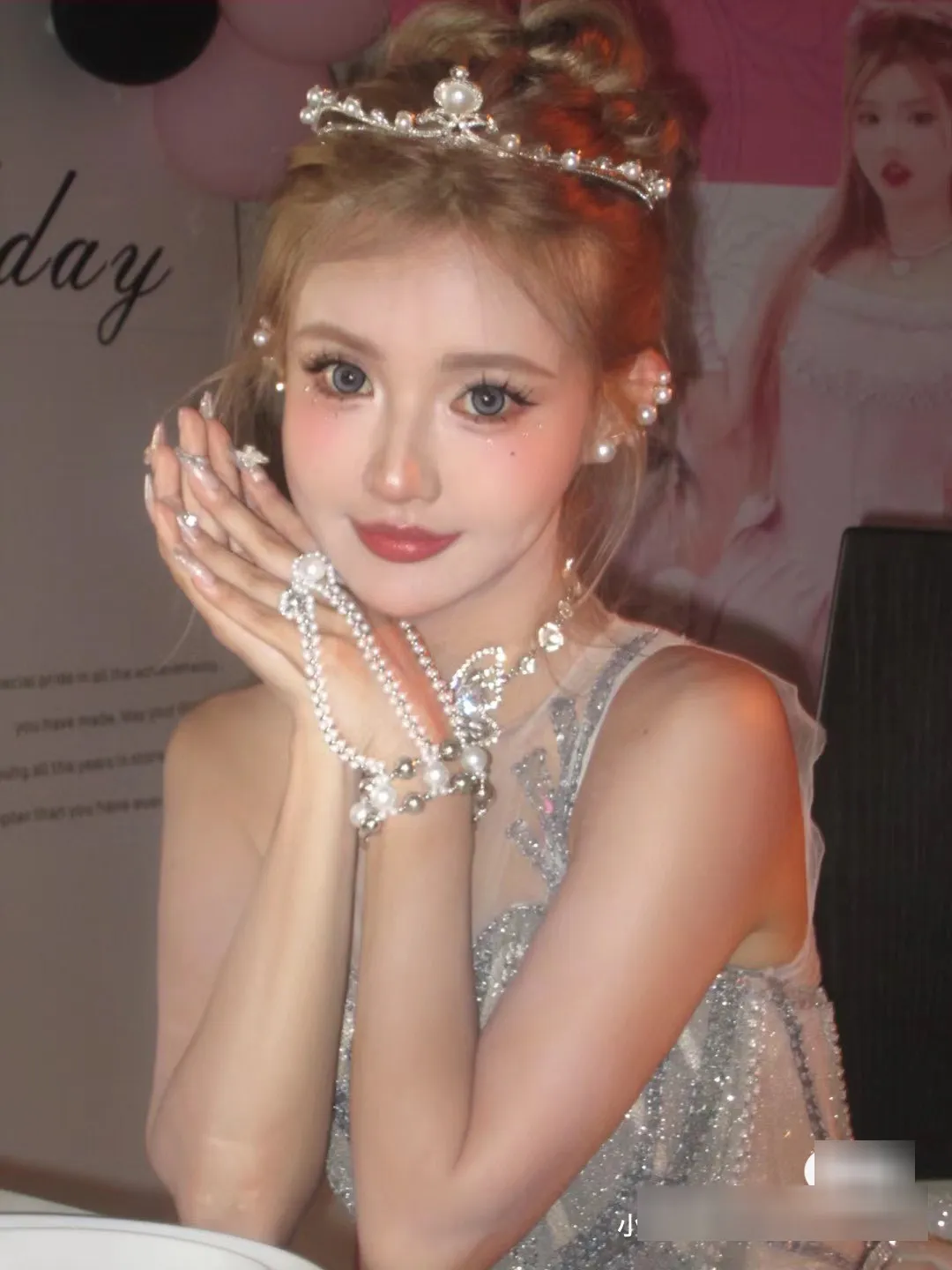 me-2-con-38-tuoi-nhan-sac-nhu-nu-sinh (11)