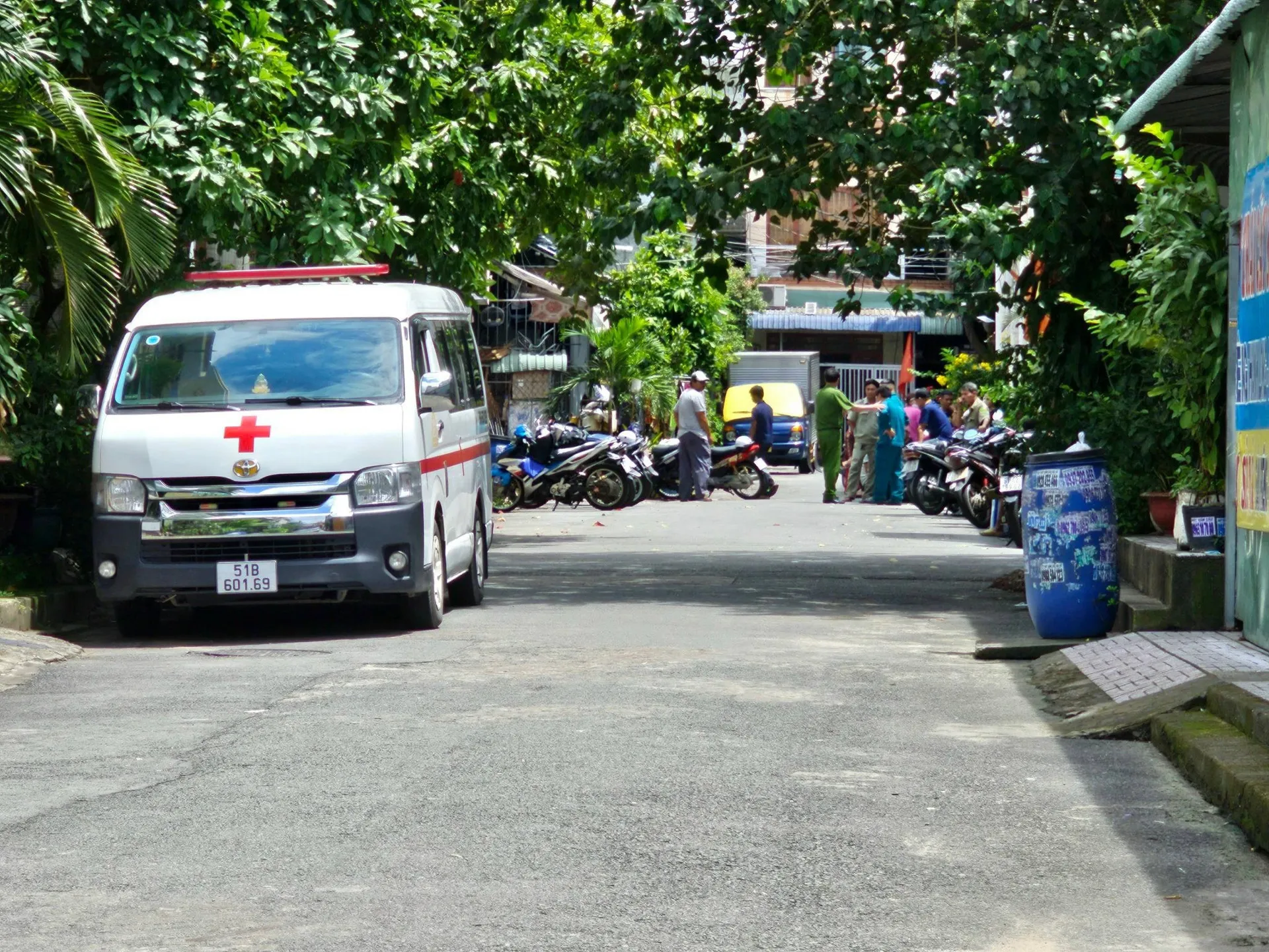 vo-di-lam-ve-phat-hien-chong-qua-doi-trong-phong-tro (2)