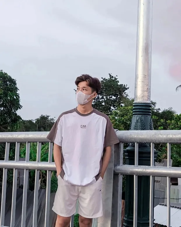 chang-trai-co-ten-giong-cau-thu] (3)